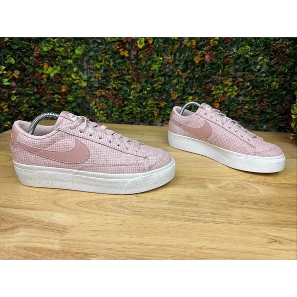 Nike Blazer Low Platform Shoes Sneakers DN0744-600 Pink White Women's 9 GUC - Picture 4 of 10